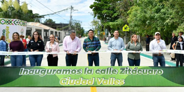 EL GOBERNADOR RICARDO GALLARDO ARRANCA REHABILITACIÓN DE CINCO CALLES Y ENTREGA NUEVA VIALIDAD EN CIUDAD VALLES