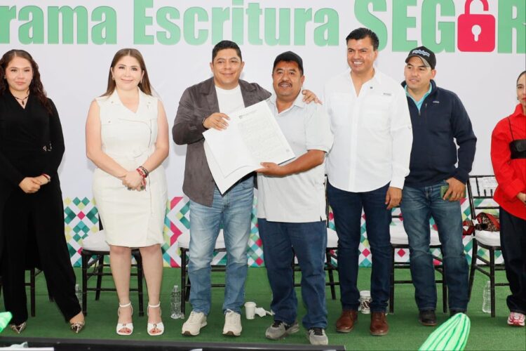 EL GOBERNADOR RICARDO GALLARDO LLEVA OBRAS VIALES, DEPORTIVAS Y CERTEZA PATRIMONIAL A LA HUASTECA Y REGIÓN MEDIA