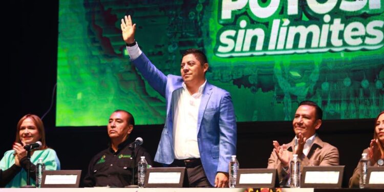 EL GOBERNADOR DEL ESTADO RICARDO GALLARDO LLEVA LA IDENTIDAD Y GRANDEZA DEL XANTOLO A TODO SAN LUIS POTOSÍ